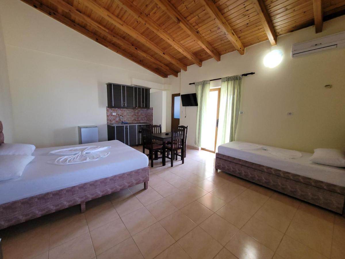 Apartments Luis Ксамил Экстерьер фото
