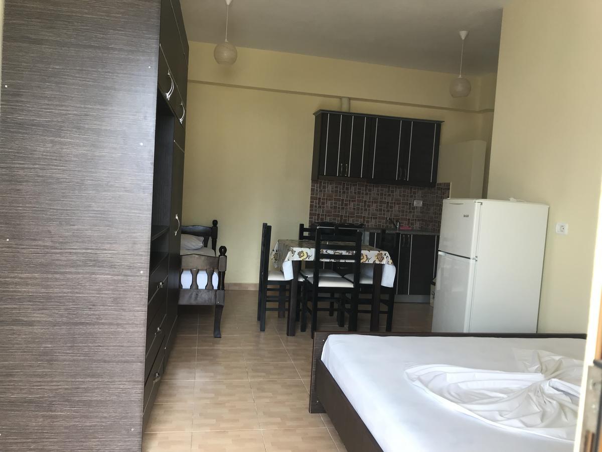 Apartments Luis Ксамил Экстерьер фото