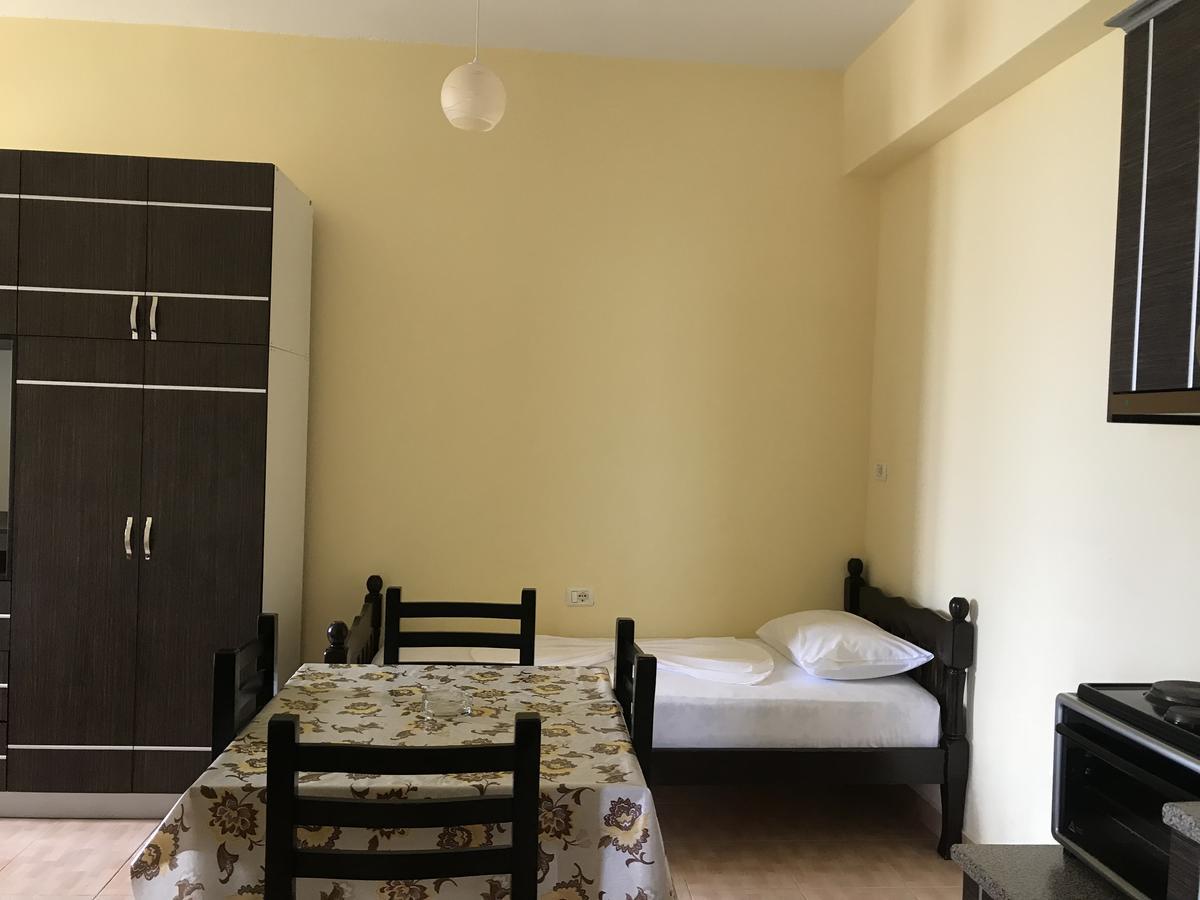 Apartments Luis Ксамил Экстерьер фото