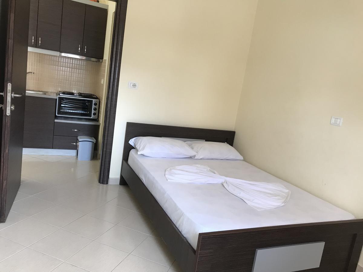Apartments Luis Ксамил Экстерьер фото