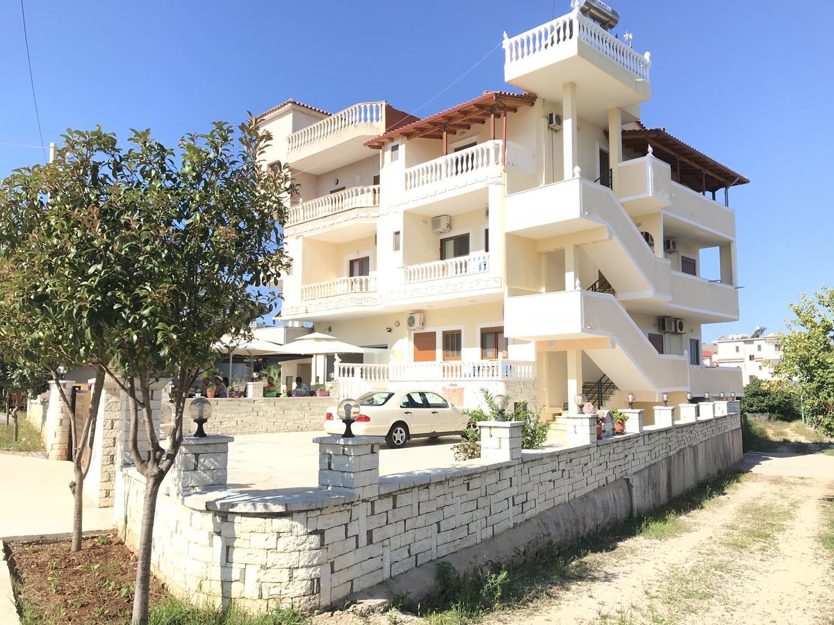Apartments Luis Ксамил Экстерьер фото